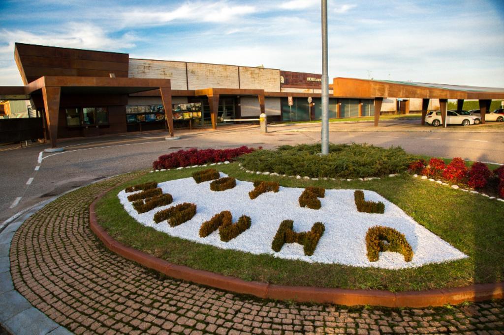 Motel Hotel Piranha Cameriano Extérieur photo